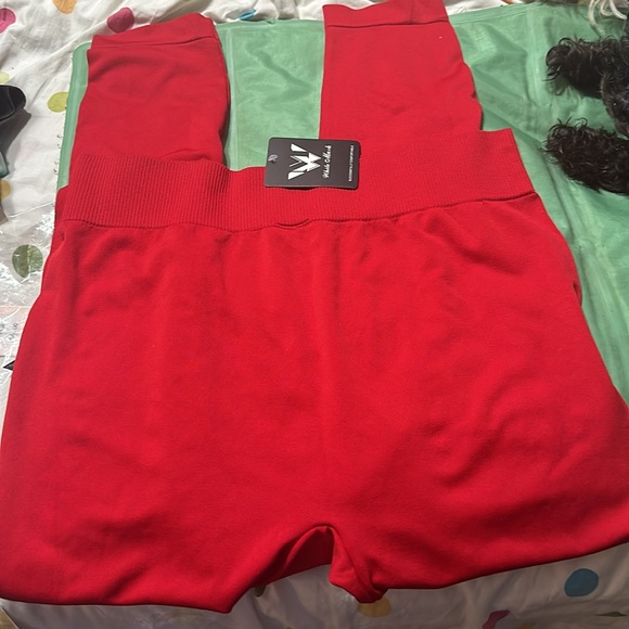 NWT White Mark Red Leggings - Picture 4 of 5